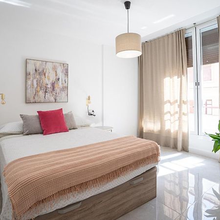 Apartment Center Soho Deluxe Малага Екстериор снимка