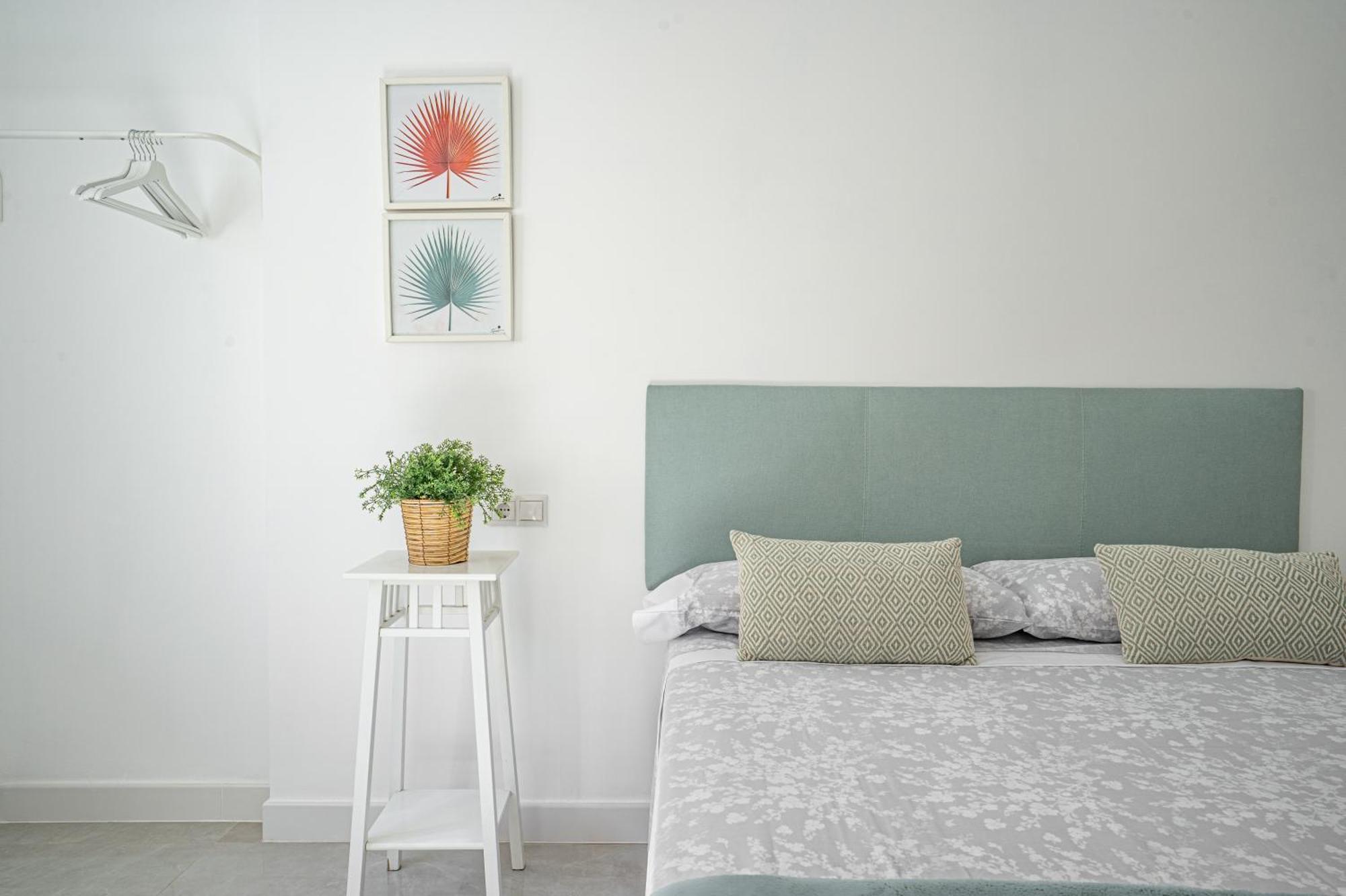 Apartment Center Soho Deluxe Малага Екстериор снимка