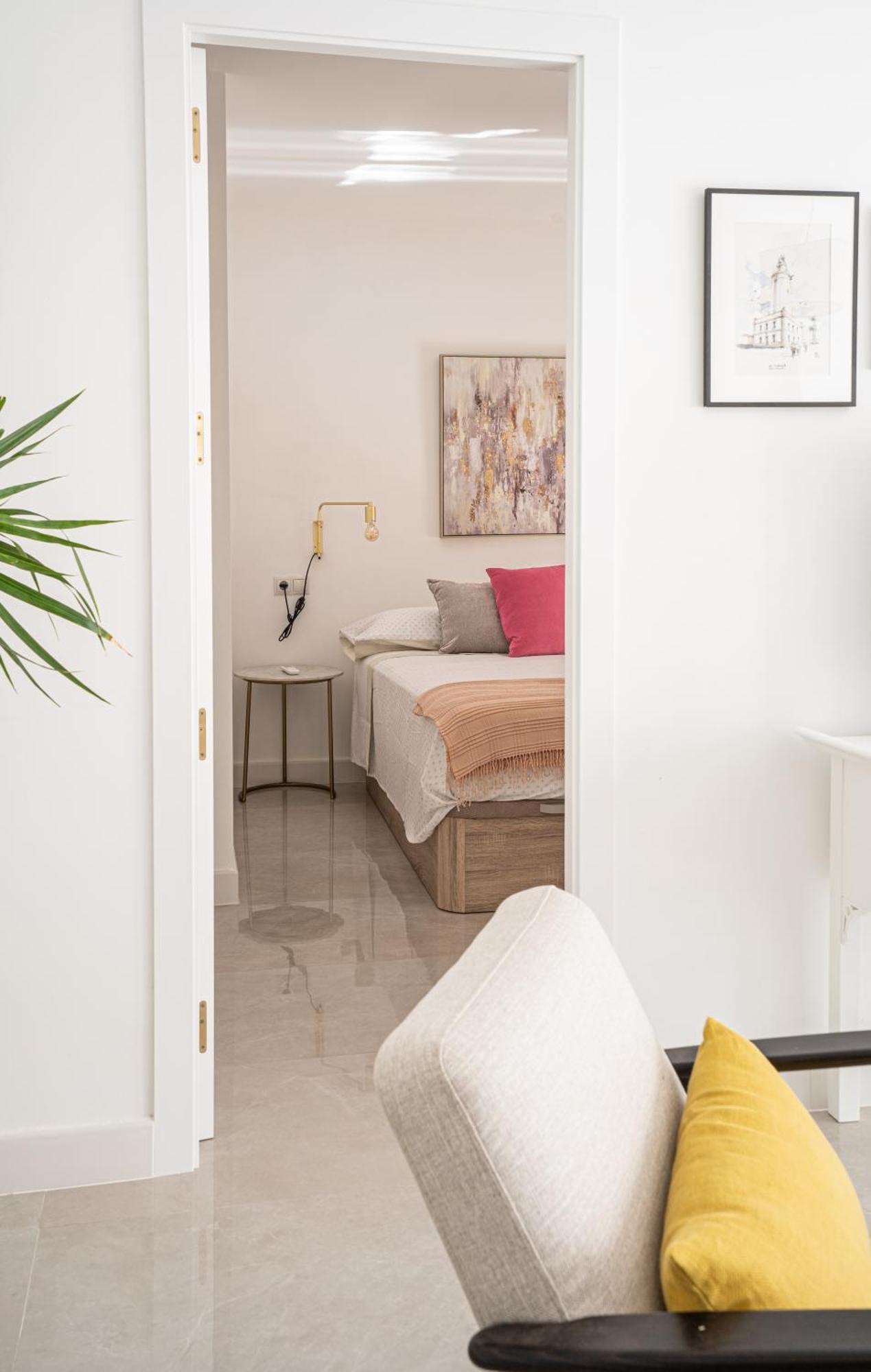 Apartment Center Soho Deluxe Малага Екстериор снимка